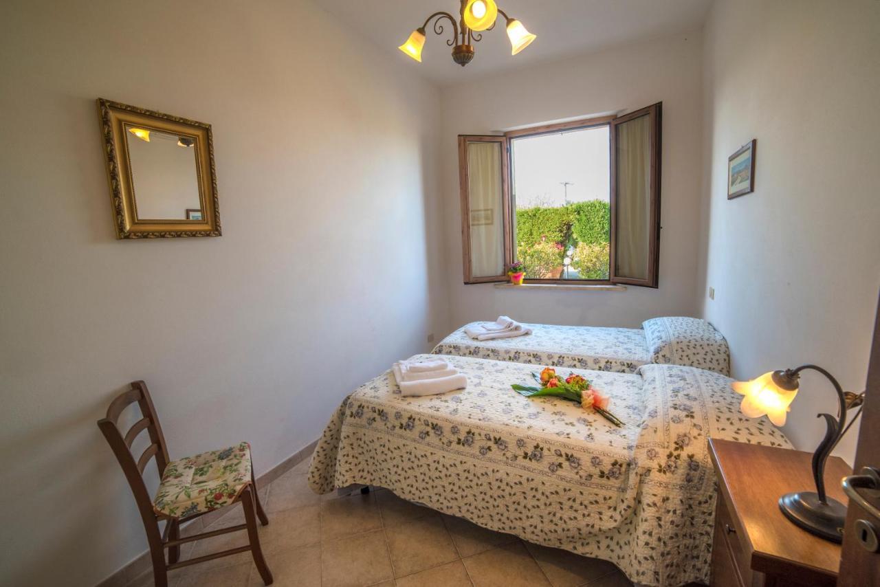 Casa Vacanze Santa Caterina Asciano Exterior foto
