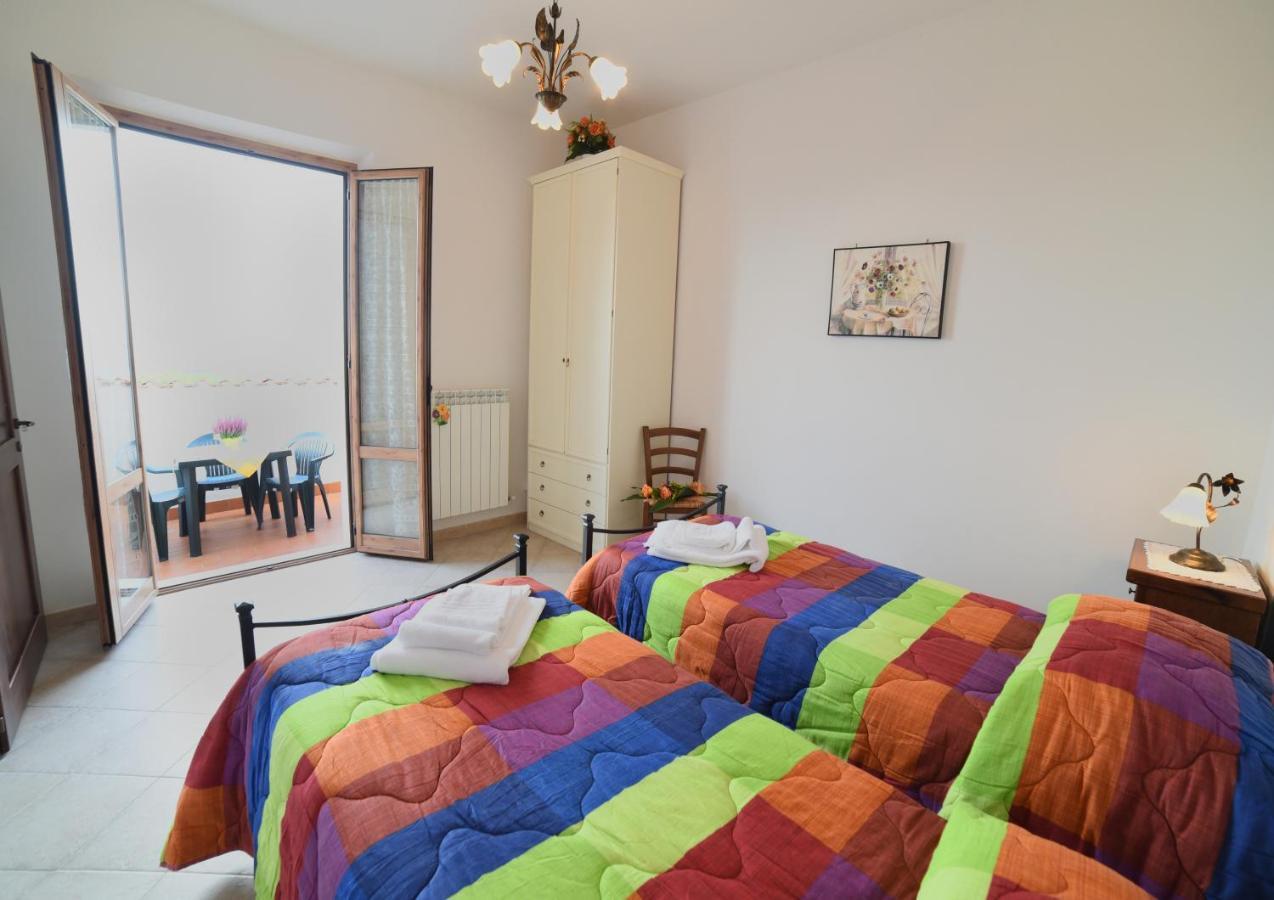 Casa Vacanze Santa Caterina Asciano Exterior foto