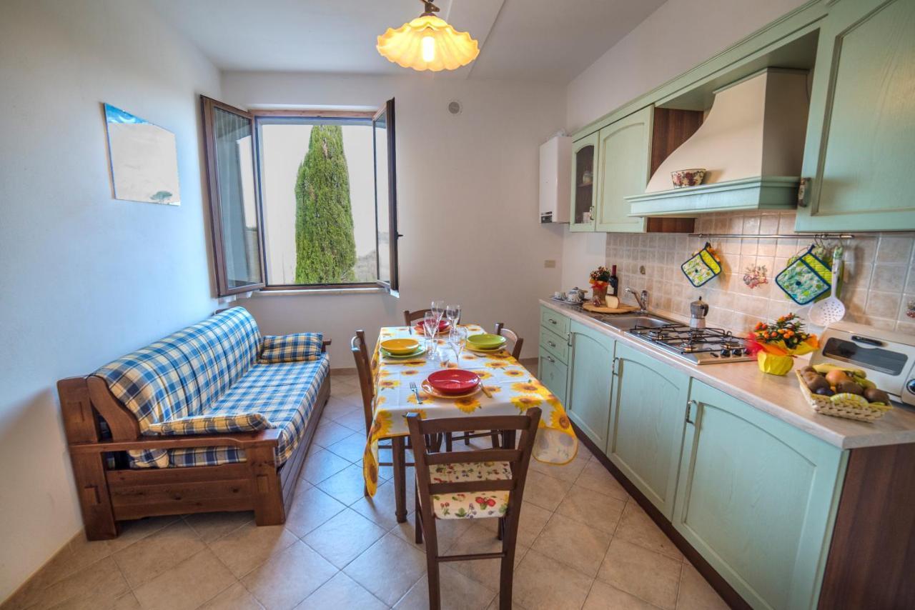 Casa Vacanze Santa Caterina Asciano Exterior foto