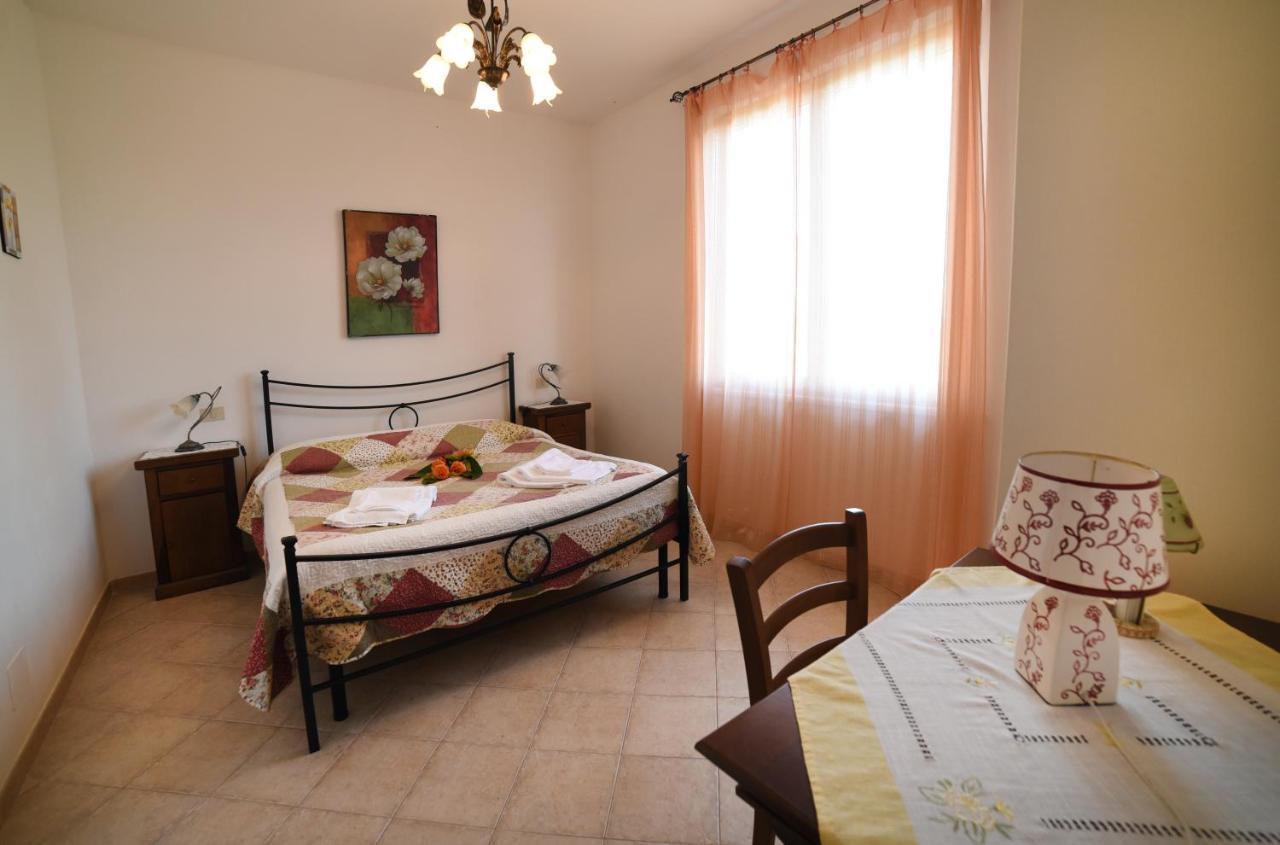 Casa Vacanze Santa Caterina Asciano Exterior foto