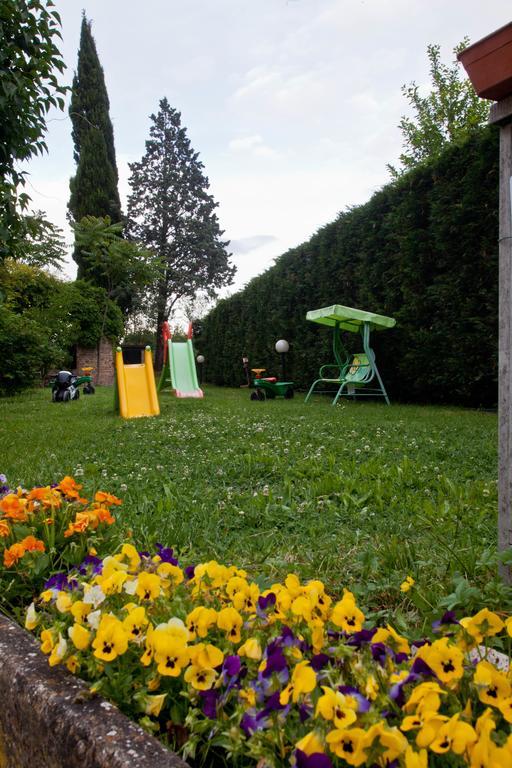 Casa Vacanze Santa Caterina Asciano Exterior foto