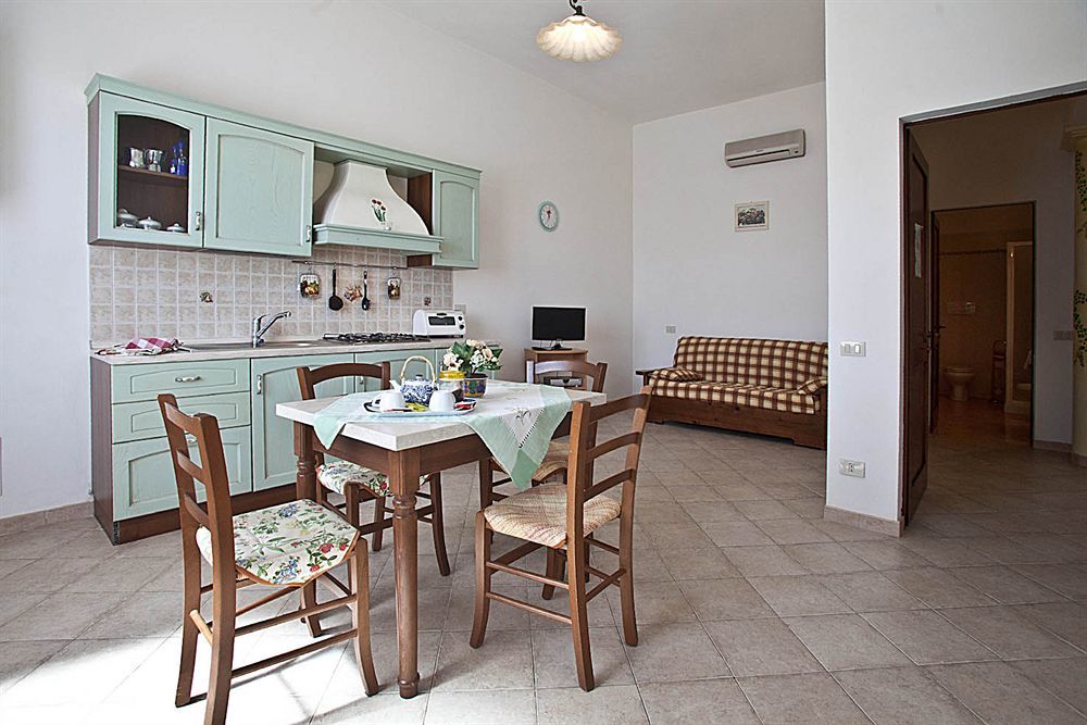 Casa Vacanze Santa Caterina Asciano Exterior foto