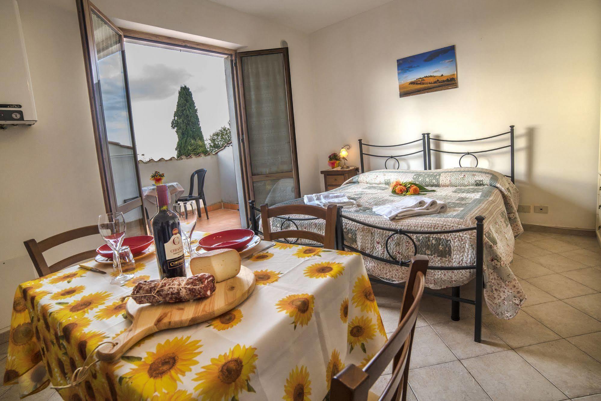 Casa Vacanze Santa Caterina Asciano Exterior foto