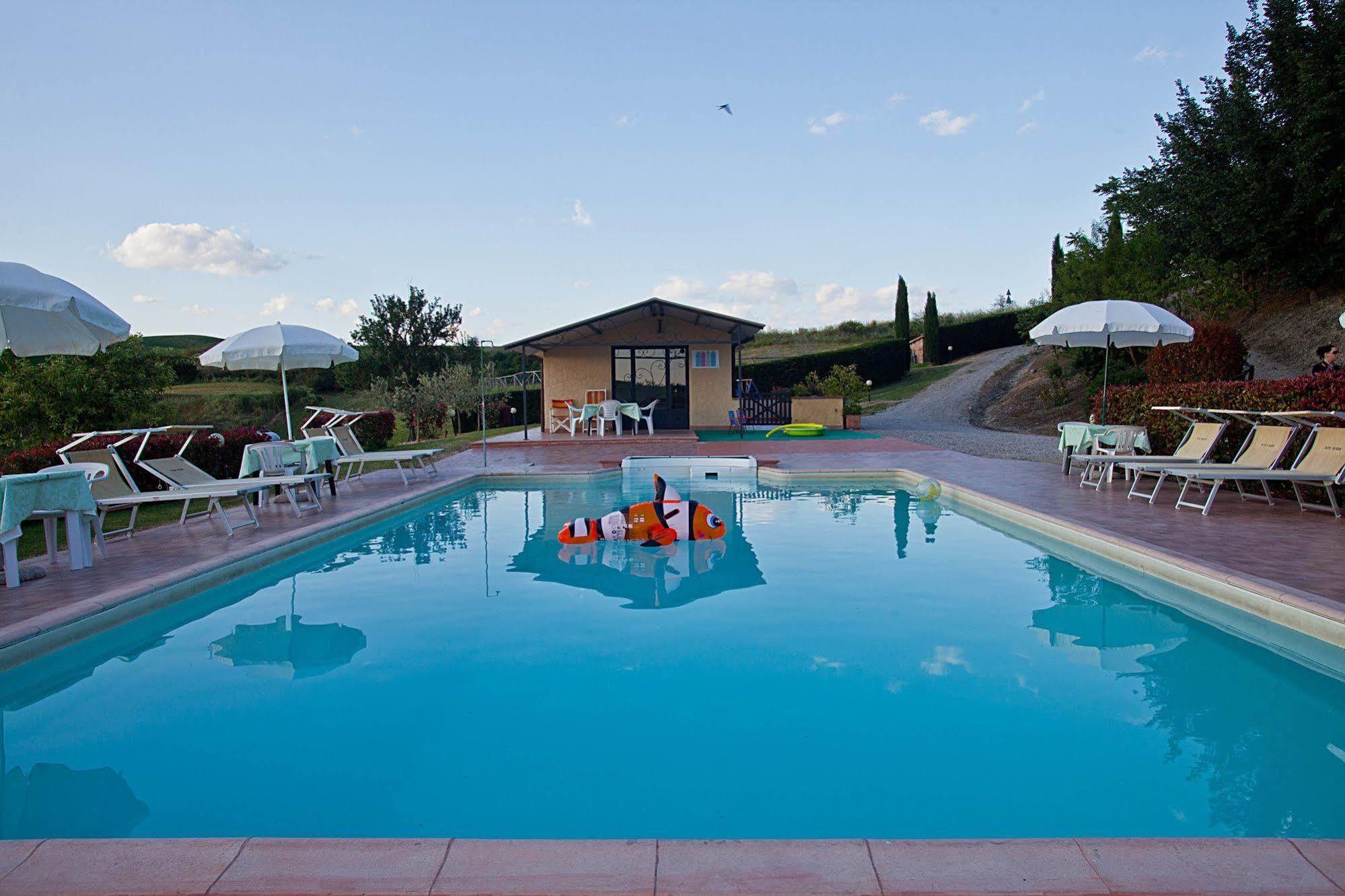 Casa Vacanze Santa Caterina Asciano Exterior foto